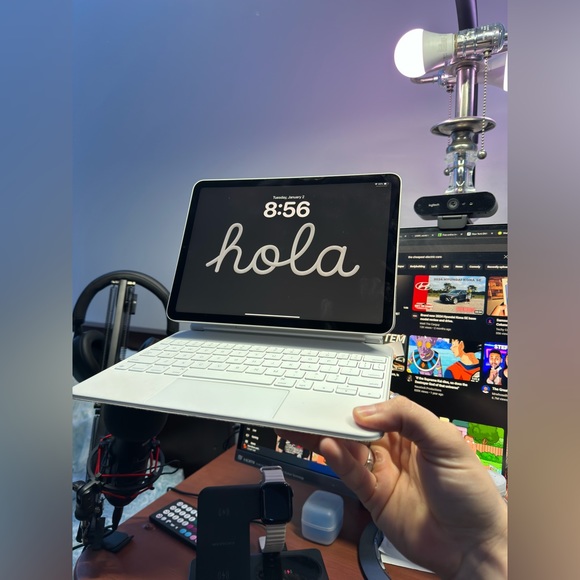 Apple Other - iPod air gen 5 with original magic keyboard